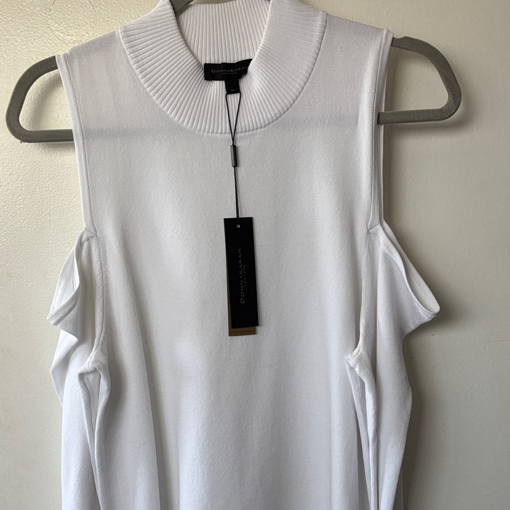 Donna Karan White Sleeveless Cold-Shoulder Ribbed Mock Neck Tank